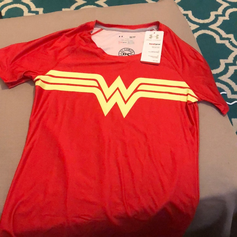 Wonder Woman Red Short Sleeved Under Armour